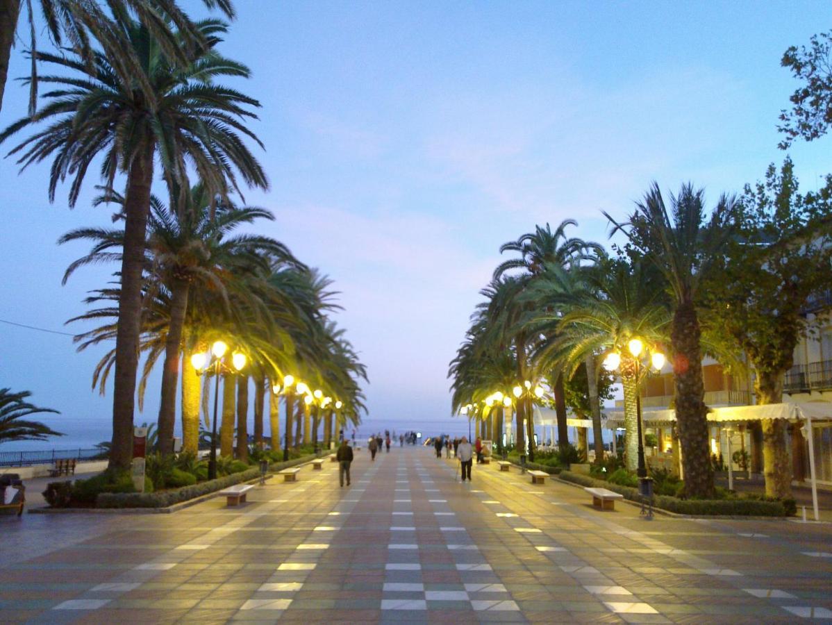R1357 Balcon De Europa Apartman Nerja Kültér fotó